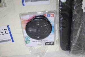lot 238 image: GPX Personal CD Player with FM Radio