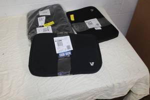 lot 233 image: Lot of (4) Vantage Computer Laptop Cases CN4721
