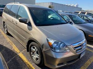 lot 18 image: 2005 Honda Odyssey EX-L