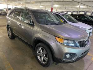 lot 23 image: 2013 Kia Sorento EX