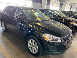 lot 24 image: 2012 Volvo XC60 T6 AWD