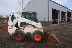 2002 Bobcat S250 Turbo 2 Speed Ski Loader Skid Steer
