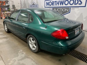 2000 Ford Taurus -No Reserve-