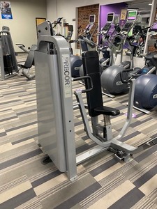 lot 6 image: Precor Chest Press Selectorized Machine