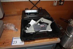 lot 23 image: Porter-Cable Power Plane 125 with Case