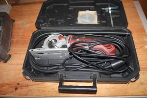 lot 17 image: Rotorazor Platinum Saw RZ200 with Case