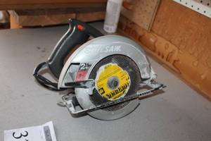 lot 32 image: Skilsaw Circular Saw 7-14 5150