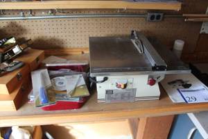 lot 29 image: 2002 Tool Shop Tile Cutting Machine 7 TC180G, Tile Cutting Accessories