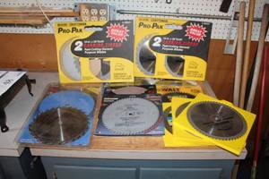 lot 48 image: Lot of (14) Circular Saw Blades 10