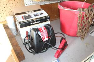 lot 88 image: Plus Start 500A Jump StartEmergency Start12VDC Power Supply
