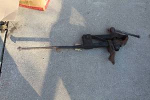 lot 95 image: Custom Vise