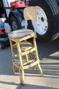 lot 103 image: Vintage Metal Step Chair