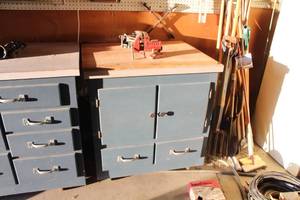 lot 146 image: Rolling Workstation 5-Drawer