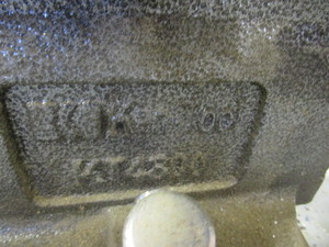 lot 27 image: Ken-Tool 8 Bench Vise