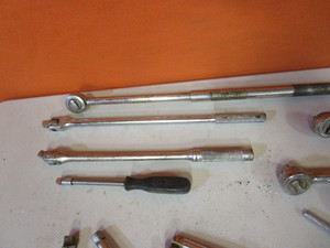 lot 75 image: Ratchets, Breaker Bars, Extensions