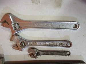 lot 82 image: Pipe Wrenches & Crescent Wrenches