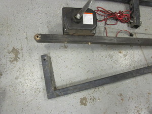 lot 97 image: Reciever Hitch WinchCrane