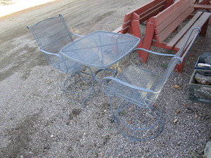 lot 111 image: Steel Patio Furniture