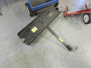 lot 120 image: Aerator, De-Thatcher, Lawn Seeder