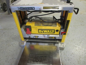lot 4 image: DeWalt Planer
