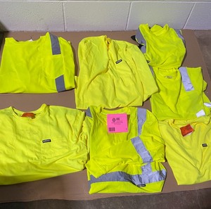 lot 2 image: LOT WITH 7 OUTDOOR YELLOW HIGH VISIBILITY REFLECTIVE SAFETY APPAREL NOT USED SEE PICS