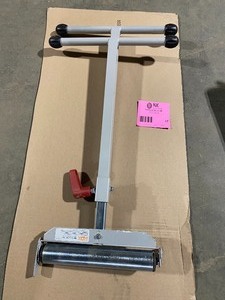 lot 17 image: ANVIL 43 IN. STEEL ROLLER STAND WITH EDGE GUIDE SEE PICS