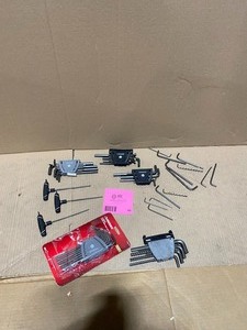lot 68 image: ASSORTED HUSKY ALLEN WRENCH TOOLS SEE PICS