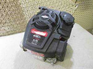 lot 8 image: Briggs & Stratton 875EXi Series 190...