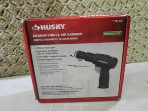 lot 13 image: Husky Medium Stroke Air Hammer  CSB...