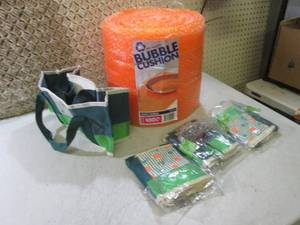 lot 42 image: 12 x 100 ft Buuble Wrap Roll and 4...