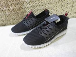 lot 53 image: Pair of Xertia Tennis Shoes Size 9 ...