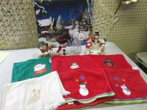 lot 61 image: Misc Christmas Decor and Towels  CS...