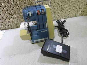 lot 79 image: Singer Professional 14U12 Serger Se...
