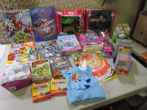 lot 91 image: Assorted Toys  A-4...