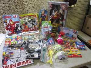 lot 92 image: Assorted Toys  A-4...