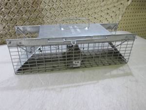 lot 117 image: Havahart Live Trap 17 x 5 12 x 5...