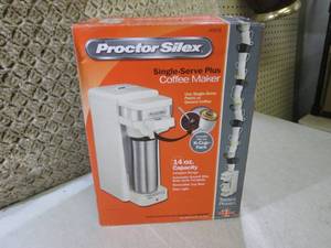 lot 130 image: Proctor Silex Single Serve Plus Cof...