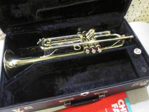 lot 139 image: Caravelle Trumpet with Hard Case an...