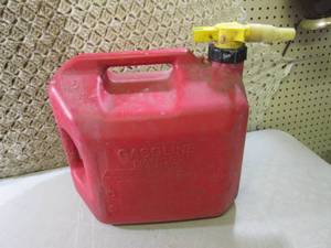 lot 150 image: 5 Gallon Gas Can  RM5...