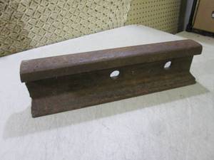 lot 187 image: 17 Railroad Track Rail Section  RM...