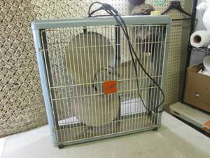 lot 188 image: Vintage Zero All Metal Box Fan  RMT...