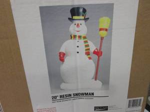 lot 228 image: 20 Resin Snowman Looks unopened.  ...