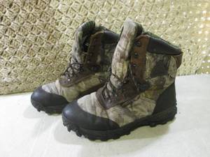 lot 235 image: Rocky Camo Boots with Thinsulate Ul...