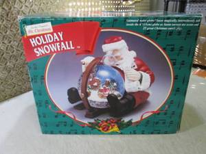 lot 239 image: Mr Christmas Holiday Snowfall Anima...