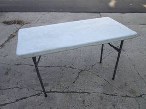 lot 247 image: 4 ft Portable Table  B-1...