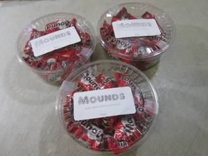 lot 287 image: 3 Pounds of Mounds Mini Candy Bars ...