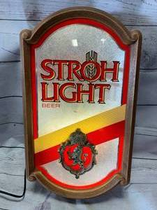 Vintage 1986 Strohs Bar Light 19 High