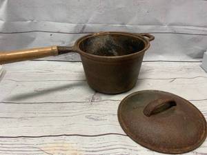 Vintage Smelting Pot 5 tall 8 diameter