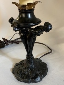 Vintage Figural Art Deco Lamp