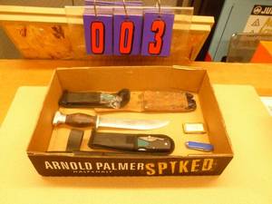 Flat of knives. As shown.